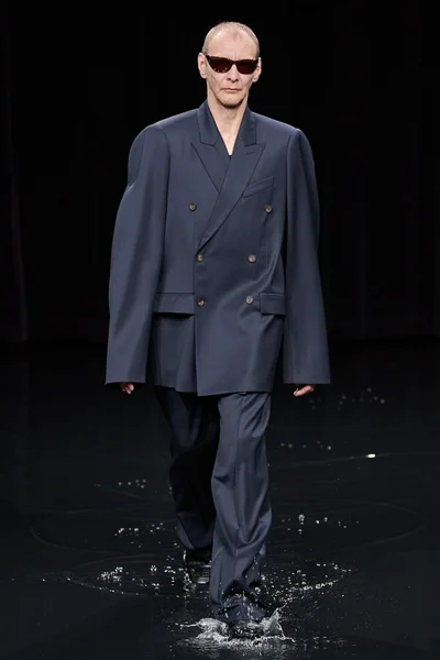 Look 56